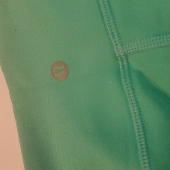 FINAL PRICE #1224 Lululemon reversible leggings  size 2 b825. - Picture 5 of 6